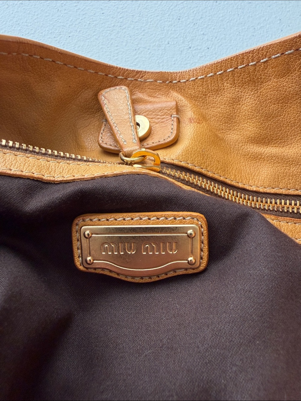 Miu Miu Vintage Vitello Leather Knotted Hobo Bag - Orange Apricot - Picture 4 of 16